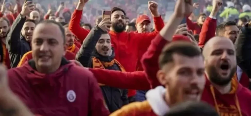 galatasaray-taraftarlari-derbi-icin-kadikoy’e-hareket-etti